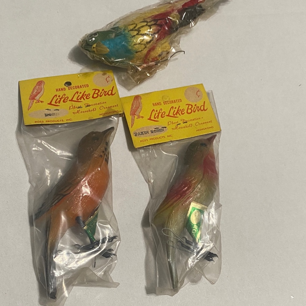 Vintage 2 plastic birds and 1 cotton spun  (lot # 4)